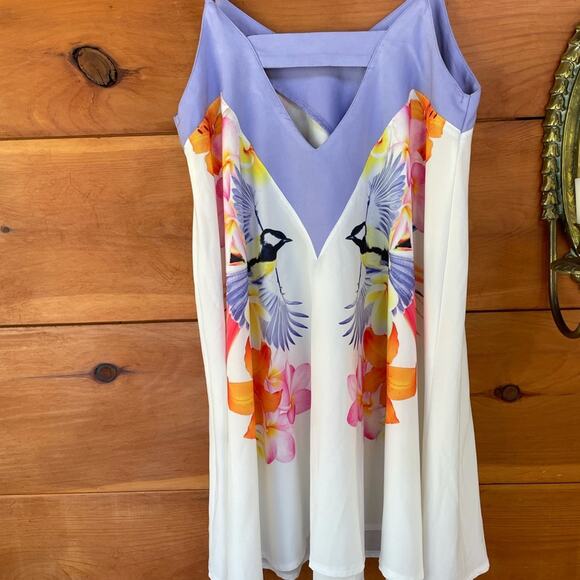Indikah Multicolor Floral Bird Print V-Neck Cut Out Swing Dress Size Small - Picture 4 of 8